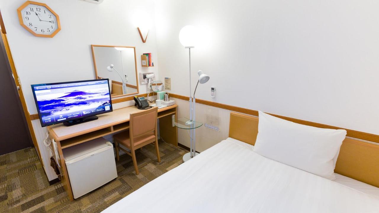 Toyoko Inn Shin-Yatsushiro Ekimae Esterno foto